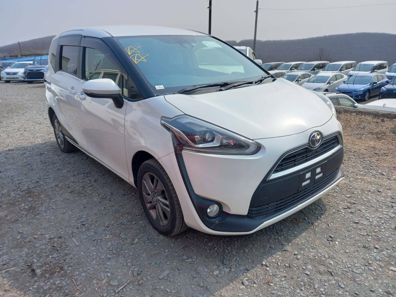 Toyota Sienta 2017 